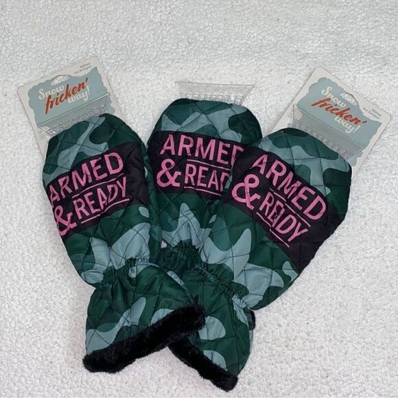 Mitten Ice Scraper.Armed & Ready - Picture 2 of 7